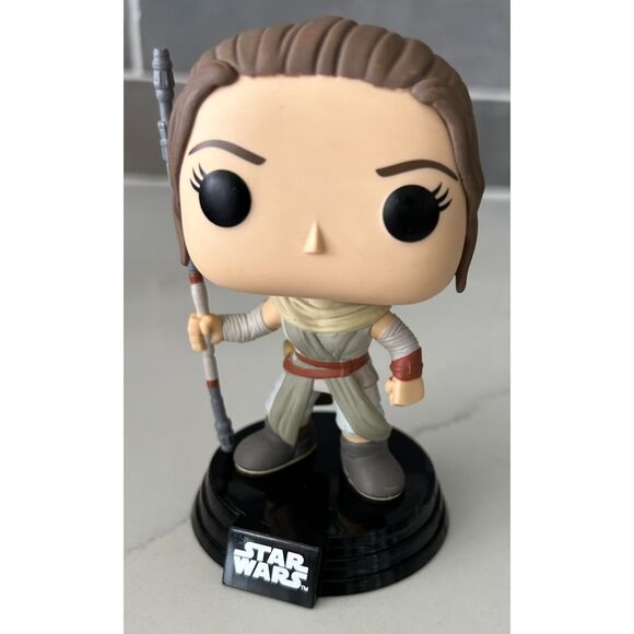 FUNKO POP Star Wars Bobble Head REY - Picture 1 of 5